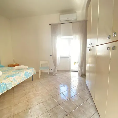 Holiday home Euploia *